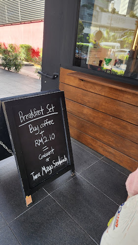 Lrt Station Ampang Park, Kuala Lumpur, 50450 Kuala Lumpur, Wilayah Persekutuan Kuala Lumpur