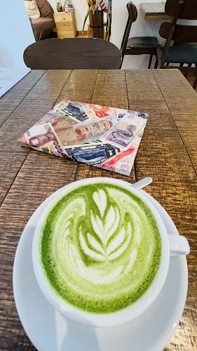 Comentarii opinii despre 95 Degres Art Cafe