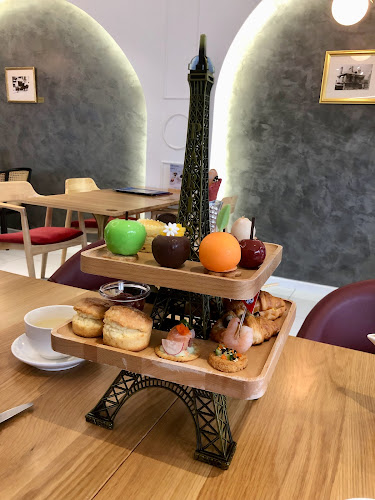 Lot B3#01-03A No.7 Molek Pine 3 Apartment, Jalan Molek 1/27, Taman Molek, 81100 Johor Bahru, Johor Darul Ta'zim