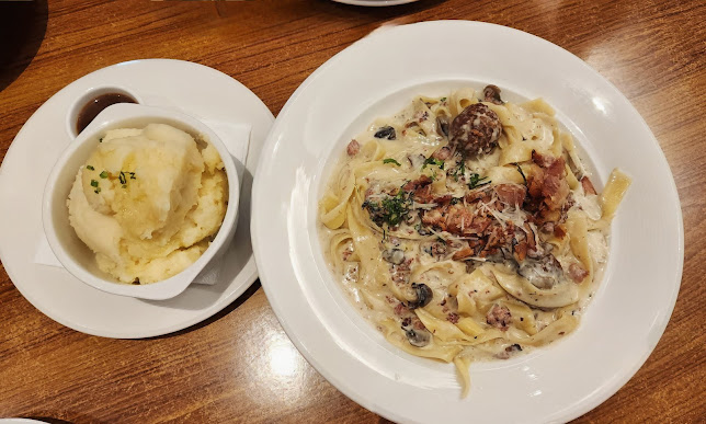 Lot G209, The Promenade, 1 Utama Shopping Centre, 1, Lebuh Bandar Utama, Bandar Utama, 47800 Petaling Jaya, Selangor