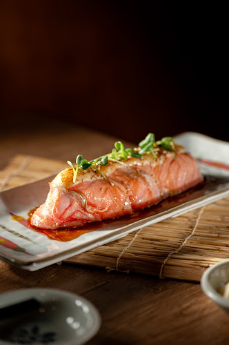 Kingu Kongu - Gastronomi dan perhotelan