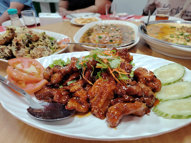 Opinii despre Uncle Ng Restaurant 皇廷囍宴海鲜酒家 în Kuala Terengganu - Gastronomi dan perhotelan