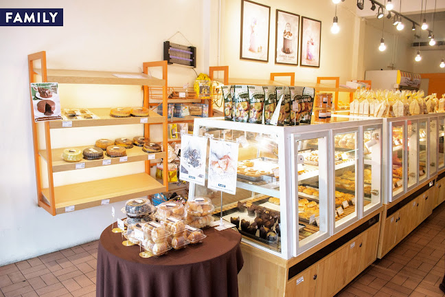 Family Bakery Gunung Rapat