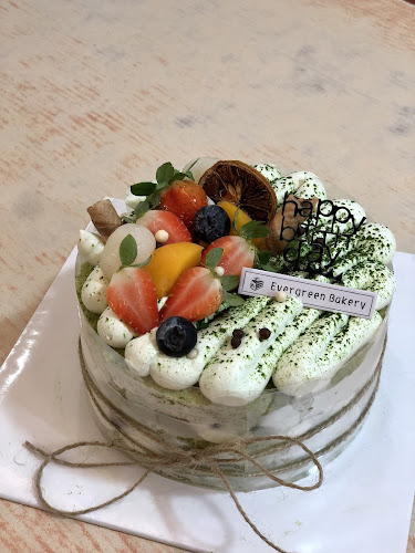 Opinii despre Evergreen Bakers House în Parit Buntar - Gastronomi dan perhotelan