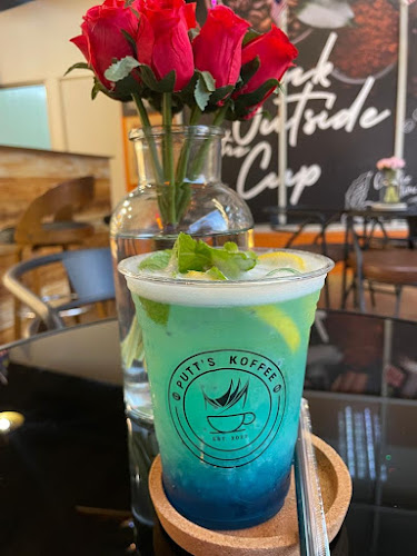 Putt's koffee - Gastronomi dan perhotelan