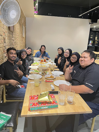 64 & 68, Jalan Kampung Hulu, 75200 Melaka