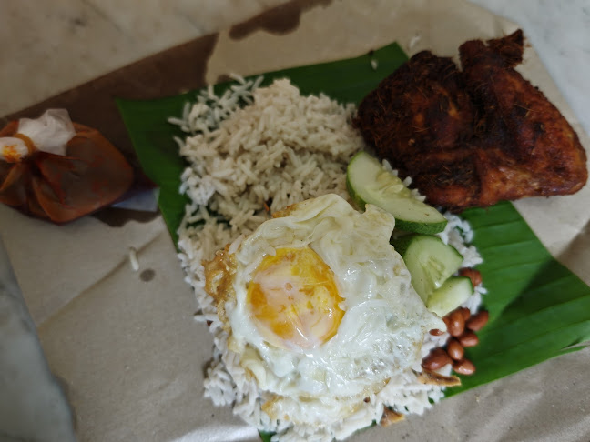 Opinii despre Nasi Lemak Ejam Ayer Keroh în Ayer Keroh - Gastronomi dan perhotelan