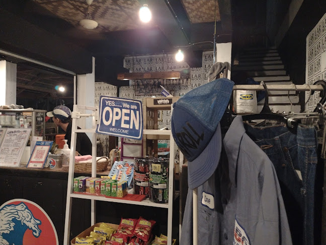 Larwoot Cafe ( Lumut, Perak ) - Gastronomi dan perhotelan