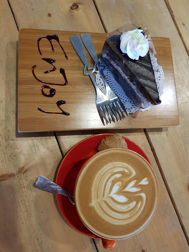 Comentarii opinii despre October Coffee Roasters