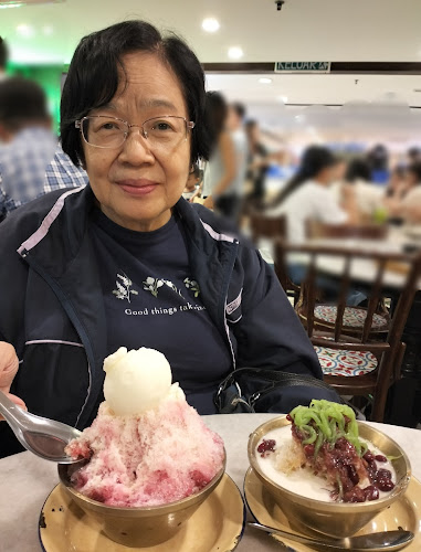 The Little Nyonya Cuisine - Gastronomi dan perhotelan