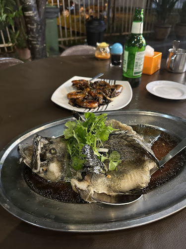 Opinii despre Sembulan Lobster Restaurant în Kota Kinabalu - Gastronomi dan perhotelan