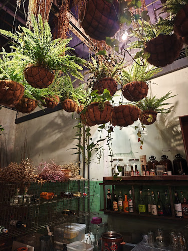 Botakliquor Bar - Gastronomi dan perhotelan