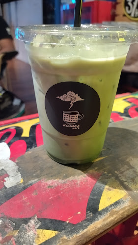 Comentarii opinii despre KLOUDS KAFE