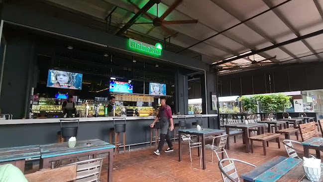 Porkie's By Flavours - Gastronomi dan perhotelan