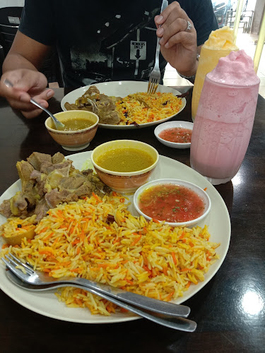 Restoran Makkah, Jalan Pejabat - Gastronomi dan perhotelan