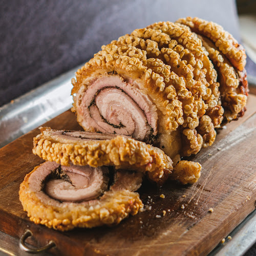 Luretta D.O.P. Italian Deli at Lot 10 - Gastronomi dan perhotelan