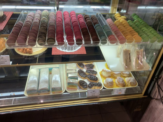 Reggae's Loaf Boulangeries & Patisseries - Bintulu