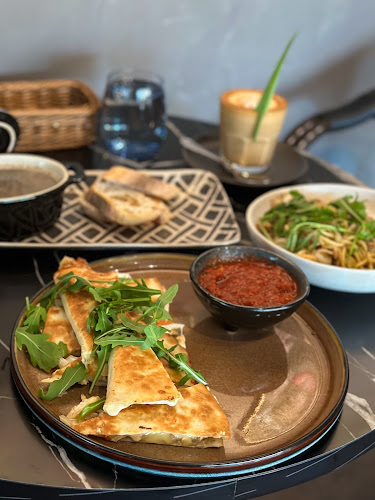 Paradiso Cafe - Gastronomi dan perhotelan