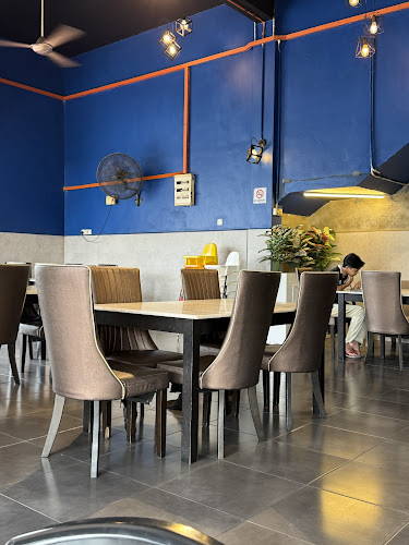 Village Grill - Gastronomi dan perhotelan