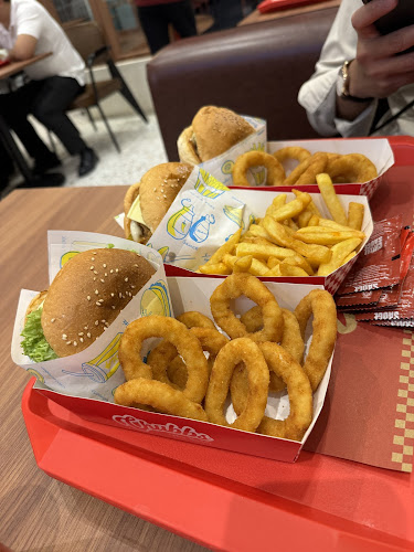 Opinii despre Chubbs Jalan Tun Jugah Outlet în Kuching - Gastronomi dan perhotelan