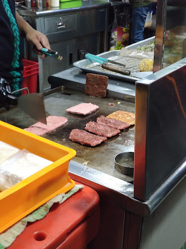 Opinii despre Burger Petak Dot My în Kajang - Gastronomi dan perhotelan