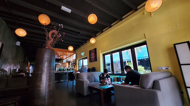 84, Jln Padungan, 93100 Kuching, Sarawak