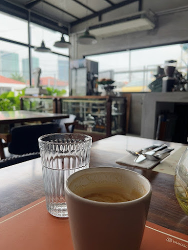 SWELL by Vamos - Gastronomi dan perhotelan