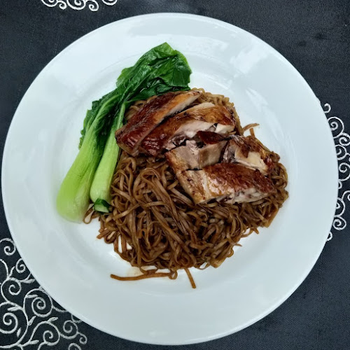 Opinii despre Souq Garden Restaurant în Kota Kinabalu - Gastronomi dan perhotelan