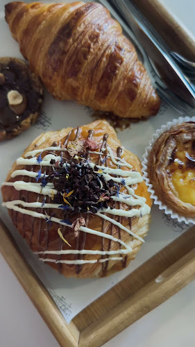 Comentarii opinii despre Daughter Bakes