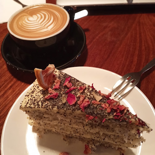 Rekindle - Gastronomi dan perhotelan