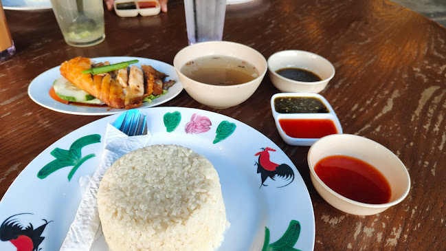 Opinii despre Cafe Nasi Ayam Fuziah Bazar Bulat 1980 în Ipoh - Gastronomi dan perhotelan