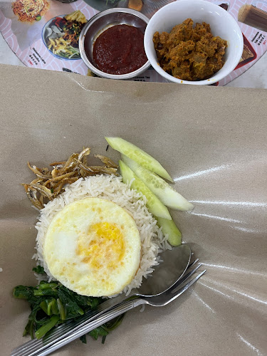 Opinii despre Majestic Noodles Bar 大世面 (Formerly Ah Kor Kopitiam) în Melaka - Gastronomi dan perhotelan