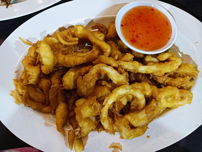 Damai Seafood Village - Gastronomi dan perhotelan