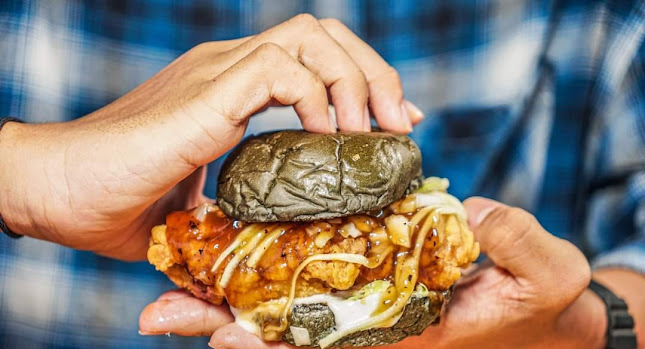 WanAlif Burger - Kampung Tersusun Tasik ( Bercham ) - Ipoh