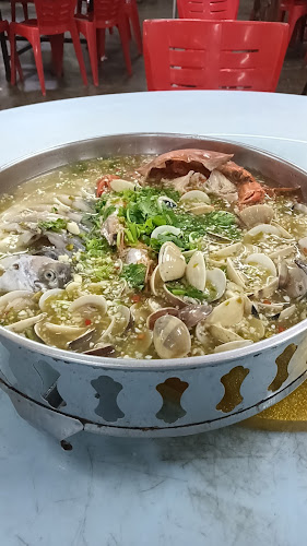 Opinii despre Restoran Makanan Laut Villa în Sitiawan - Gastronomi dan perhotelan