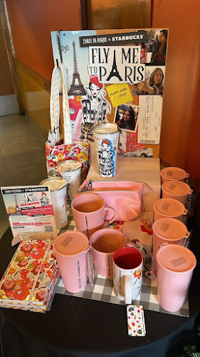 1 Utama Shopping Centre, Lot F352, 1st Floor Rainforest, 1, Lebuh Bandar Utama, 47800 Petaling Jaya