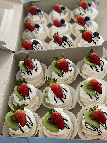 HOMEBAKE PAVLOVA & KEK SEBERANG PERAI