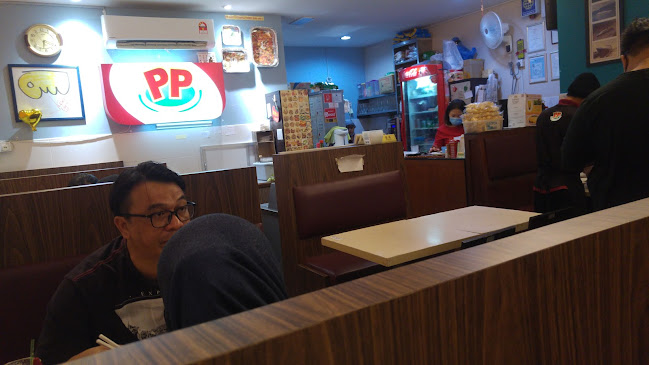 Pp Cafe Miri - Gastronomi dan perhotelan