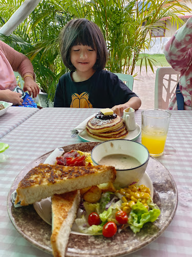 Comentarii opinii despre THE SALMAH