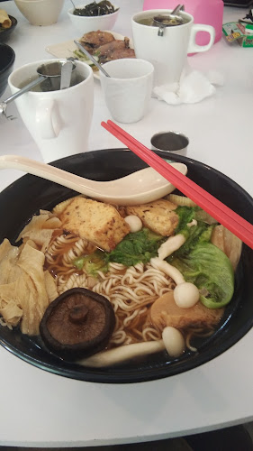 Opinii despre 粮粮蔬食 DeGrain Vegetarian Cafe în Kuching - Gastronomi dan perhotelan