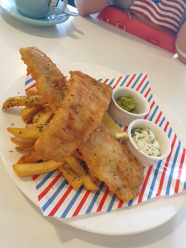 Breda Cafe - Gastronomi dan perhotelan