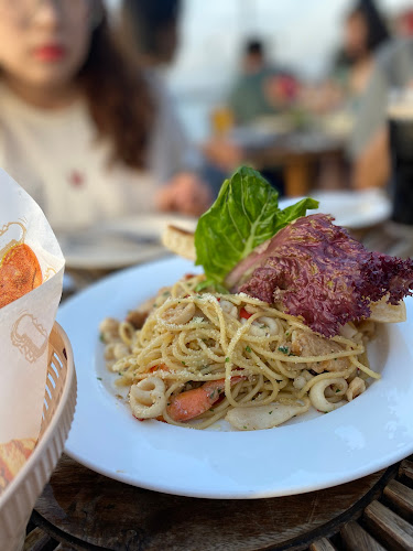 Opinii despre The Shamrock Irish Bar în Kota Kinabalu - Gastronomi dan perhotelan