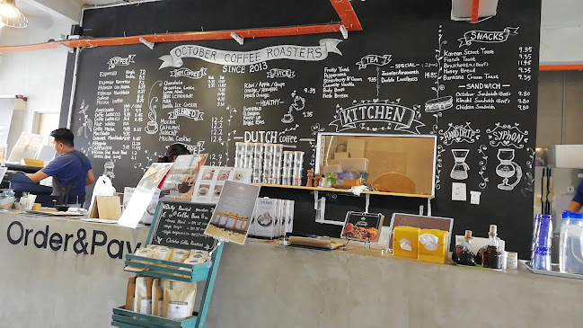 Opinii despre October Coffee Roasters în Kota Kinabalu - Gastronomi dan perhotelan