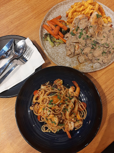 Comentarii opinii despre Double Knott Cafe