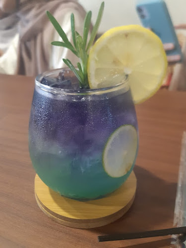 Six by Nik Coffee - Gastronomi dan perhotelan