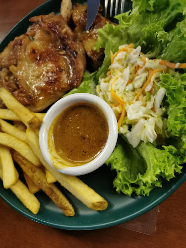 NINETEEN 89 BAR & BISTRO - Skudai