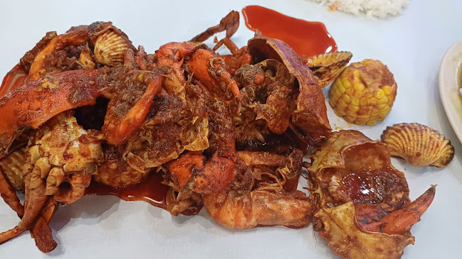 Putri Kitchen Shellout And Steamboat