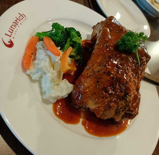 Festive Square, Gurney Paragon Lot 2.33, level 2, 10250 George Town, Penang