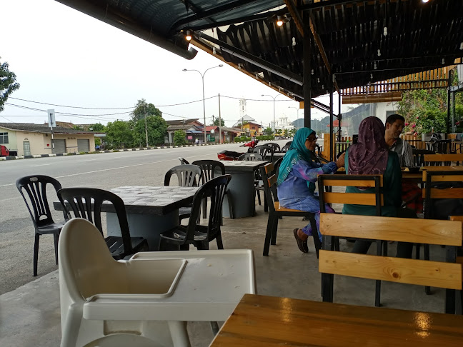 Nasi Minyak Ayam Kampung Teruna & Dara