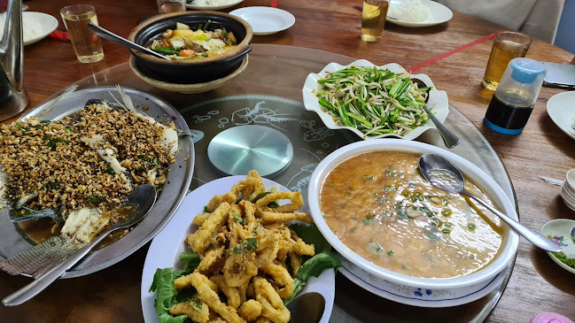 Hak Mun Restaurant - Pusing